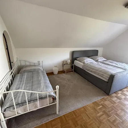 Moebliertes Einfamilienhaus Langzeitvermietung * Kolín nad Rýnem