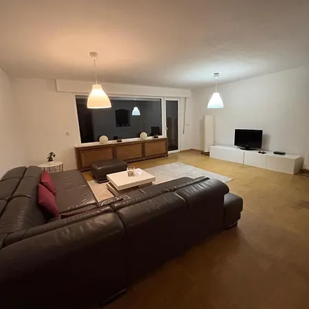 Moebliertes Einfamilienhaus Langzeitvermietung *