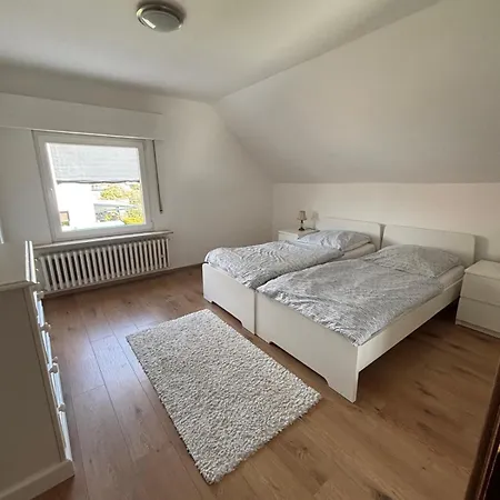 Prázdninový dům Moebliertes Einfamilienhaus Langzeitvermietung *